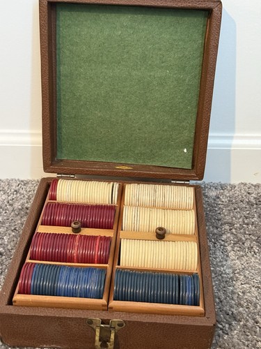 Lowe vintage poker chip - lowe,